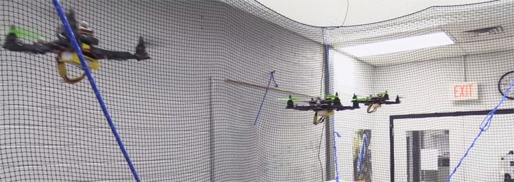 Onderzoekers willen honderden drones met gedachten besturen Onderzoekers willen honderden drones met gedachten besturen