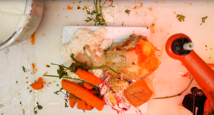 Hoe kook je een maaltijd met een drone Hoe kook je een maaltijd met een drone