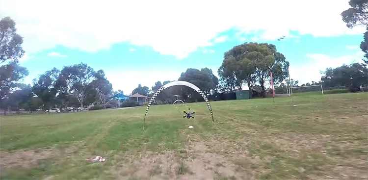 SnakeFPV crashing a Moskito 70 micro-drone SnakeFPV crashing a Moskito 70 micro-drone