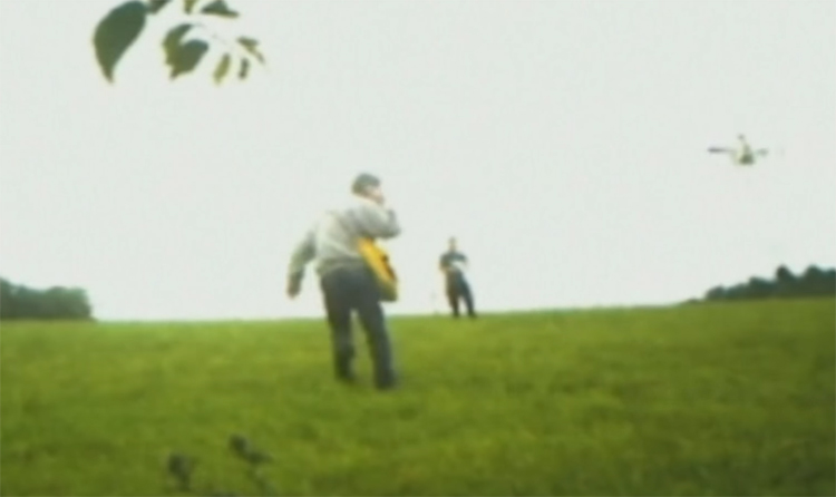 Drone-smokkelaars bij gevangenis betrapt door wildlife camera's Drone-smokkelaars bij gevangenis betrapt door wildlife camera's